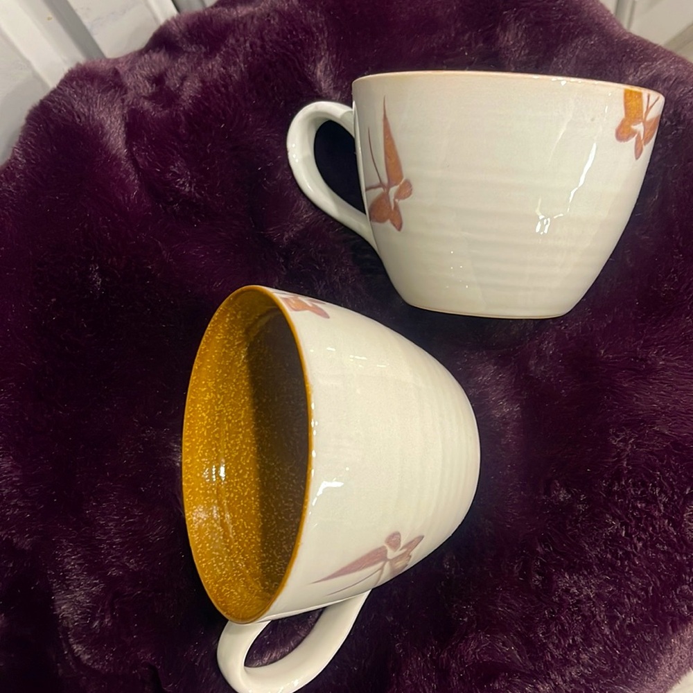 Pier 1 Imports Design 19oz set of 2 collectible mug "Sponge-like art Butterfly" - Picture 6 of 9